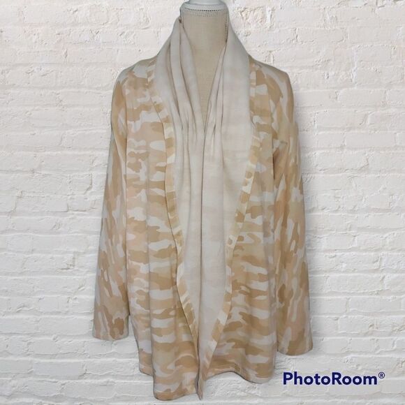 Lucky Brand tan camouflage soft fleece open front cozy jacket cardigan NWT - Picture 1 of 7